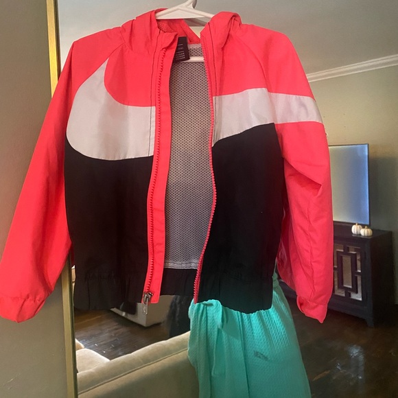 Nike wind breaker 2t- 3t - Picture 2 of 4